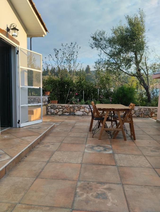 Sol! Villa Marantochori Exterior photo